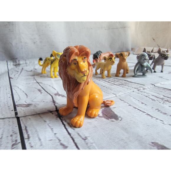 Mixed Lot Of Disney Lion King Lion Guard Figures 9 Figures Cake Toppers - Picture 9 of 11